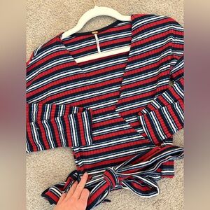 Free People ribbed wrap top ❤️💙
